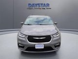 Used 2022 Chrysler Pacifica Touring-L image 6