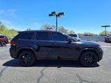 Used 2019 Jeep Grand Cherokee Laredo image 3