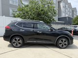 Used 2017 Nissan Rogue SL image 2