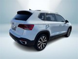 Certified 2022 Volkswagen Taos SE image 5
