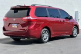 Used 2018 Toyota Sienna XLE image 4