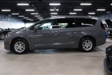 Used 2022 Chrysler Pacifica Touring-L w/ Uconnect Theater Family Group image 2