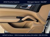 Used 2016 Porsche Cayenne image 2