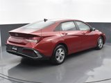 Certified 2025 Hyundai Elantra SE image 3