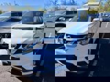 Used 2016 Nissan Rogue SV image 2