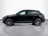 Certified 2025 Porsche Macan image 2