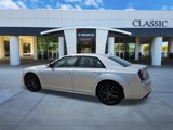 Used 2022 Chrysler 300 Touring L image 6