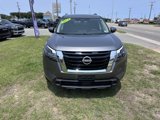 Used 2024 Nissan Pathfinder SV image 2