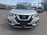 Used 2018 Nissan Rogue SV image 2
