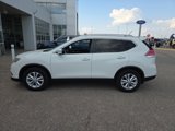 Used 2016 Nissan Rogue SV w/ SV Premium Package image 2