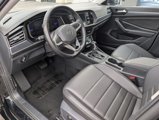 Used 2024 Volkswagen Jetta SE image 4