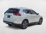 Used 2017 Nissan Rogue SL w/ SL Premium Package image 4