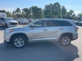 Used 2015 Toyota Highlander XLE image 2