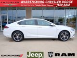 Used 2019 Buick Regal Essence w/ Driver Confidence Package I image 2