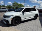 Used 2022 Volkswagen Tiguan SE R-Line image 3