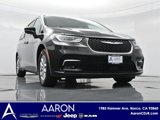 Used 2023 Chrysler Pacifica Touring-L image 2