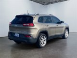 Used 2017 Jeep Cherokee Latitude w/ Safety/Convenience Group image 5