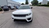 Used 2022 Jeep Grand Cherokee Laredo w/ Luxury Tech Group I image 4