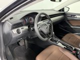 Used 2022 Volkswagen Passat 2.0T SE image 4