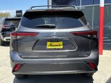 Used 2023 Toyota Highlander L image 4