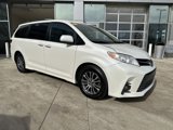 Used 2020 Toyota Sienna XLE image 2