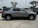 Used 2020 Chevrolet Traverse LT image 3