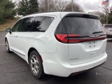Certified 2023 Chrysler Pacifica Limited image 6