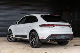 Certified 2024 Porsche Macan image 3