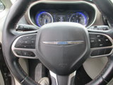 Used 2018 Chrysler Pacifica Touring-L image 2