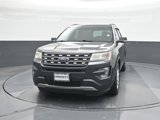 Used 2017 Ford Explorer XLT image 5