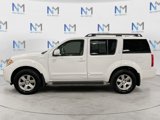 Used 2010 Nissan Pathfinder SE image 2