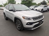 Used 2025 Jeep Compass Limited w/ Sun and Sound Group image 3