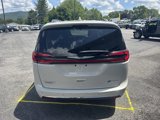 Used 2021 Chrysler Pacifica Touring-L image 4