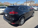 Used 2017 Nissan Rogue SV image 5