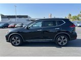 Used 2018 Nissan Rogue SL image 2