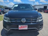 Used 2018 Volkswagen Tiguan SEL image 2