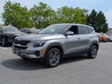 Used 2021 Kia Seltos LX image 2