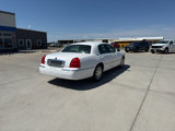 Used 2011 Lincoln Town Car Signature Limited image 5
