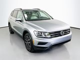 Used 2021 Volkswagen Tiguan SE w/ Panoramic Sunroof Package image 3