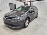 Used 2018 Chrysler Pacifica LX image 3