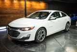 Used 2022 Chevrolet Malibu LT image 2
