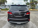 Used 2017 Hyundai Santa Fe SE image 6