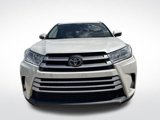 Used 2019 Toyota Highlander XLE image 2
