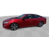 Used 2020 Nissan Altima 2.5 SR w/ Premium Package image 3