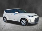 Used 2023 Kia Soul S image 2