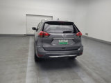 Used 2017 Nissan Rogue SV image 6