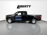 Used 2017 Ford F150 XLT image 4
