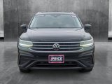 Used 2022 Volkswagen Tiguan SE w/ Panoramic Sunroof Package image 2