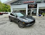Used 2018 Porsche Macan S image 2