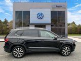Certified 2022 Volkswagen Taos SE image 2